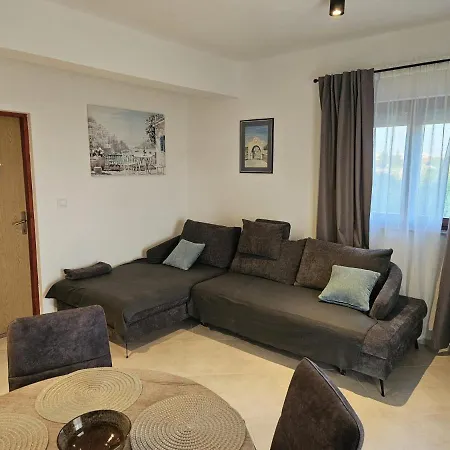 In With Terrace, Air Conditioning, Wi-fi Apartmán *