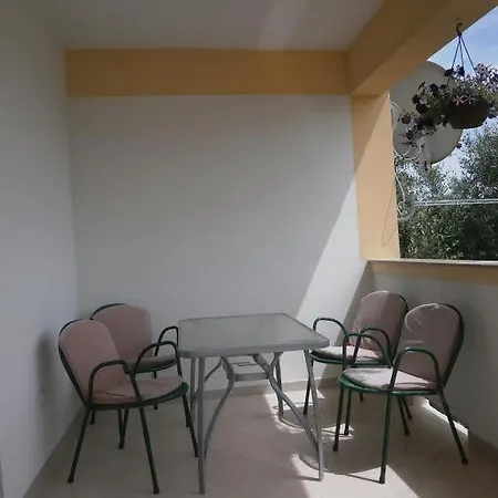 In With Terrace, Air Conditioning, Wi-fi 公寓 *