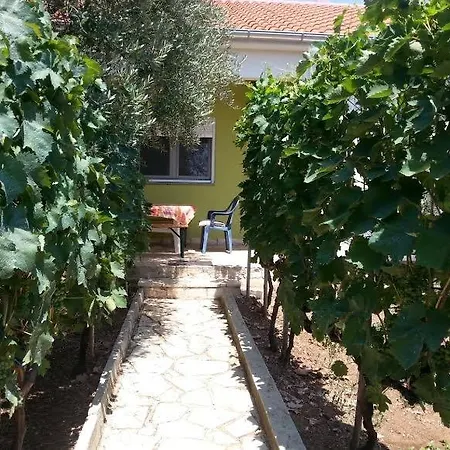 In With Terrace, Air Conditioning, Wi-fi Apartmán Nin