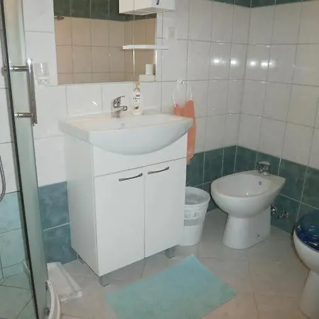 In With Terrace, Air Conditioning, Wi-fi *