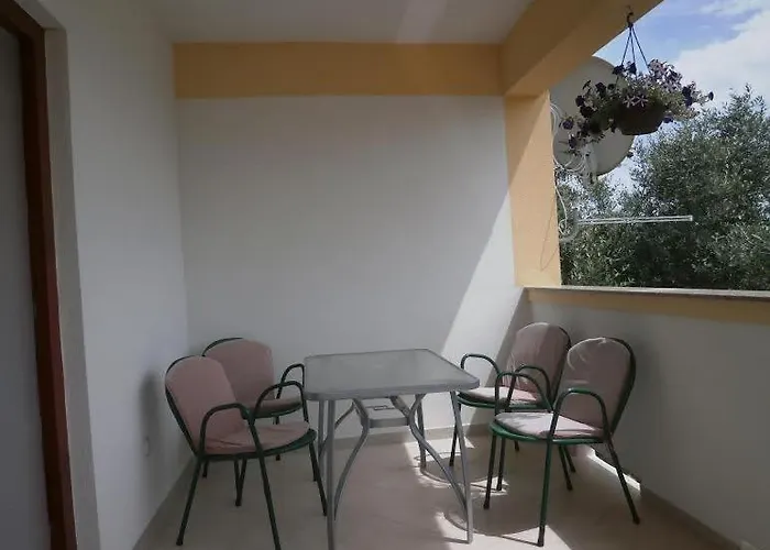 In With Terrace, Air Conditioning, Wi-fi Apartman *