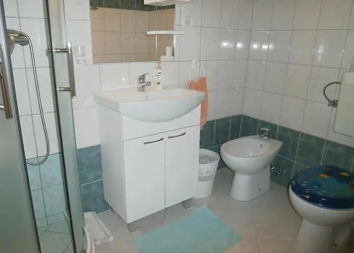 In With Terrace, Air Conditioning, Wi-fi *